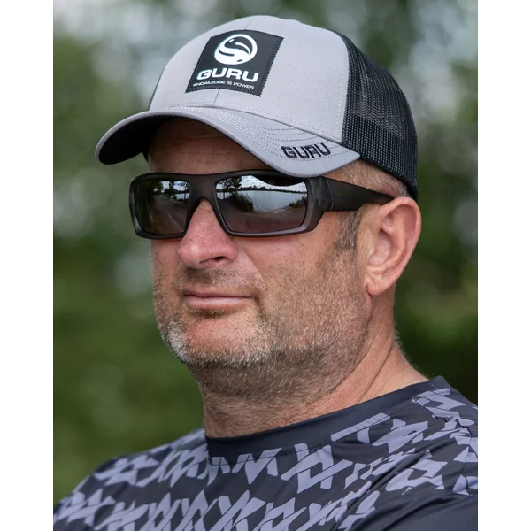 Guru Gorra tipo Trucker Guru con Parche Gris - Imagen 4
